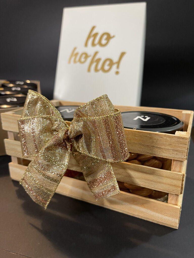 Caja de regalo navideño con dos productos de Noez